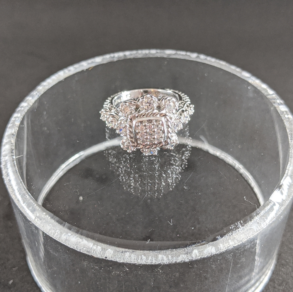 Judith Ripka Silver Floral Cluster Ring - Picture 9 of 12